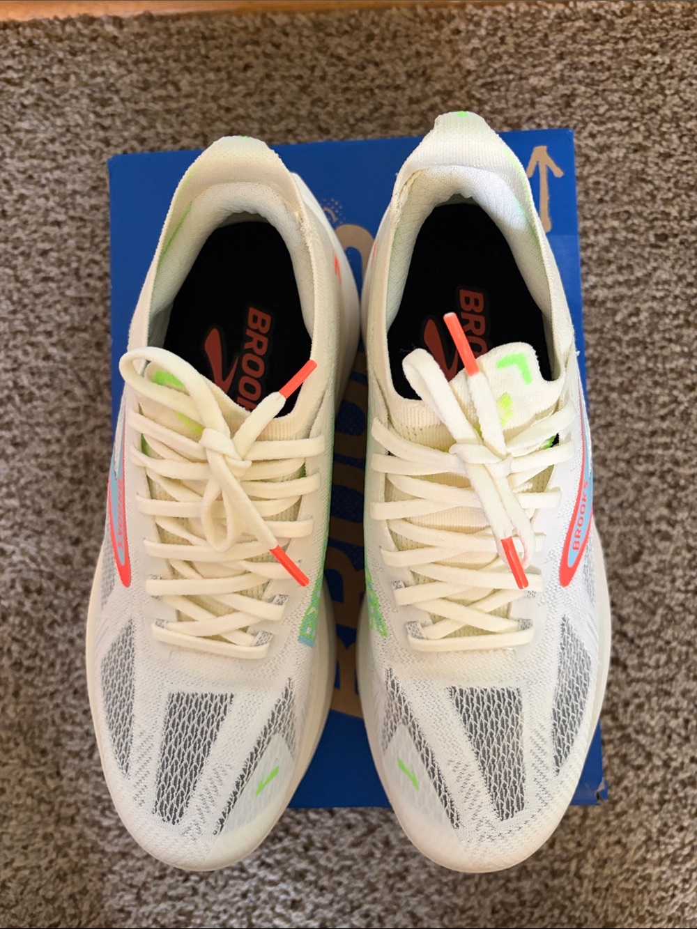 Brooks Hyperion Max 3-Women's size 9.5-Coconut-Green Gecko-Pink Clay - Picture 3 of 16